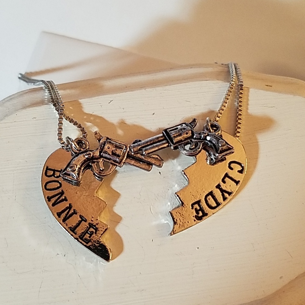 Bonnie & Clyde  Silver Tone 18" Necklace Set